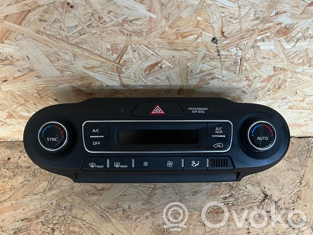 KIA Sorento Climate control unit 