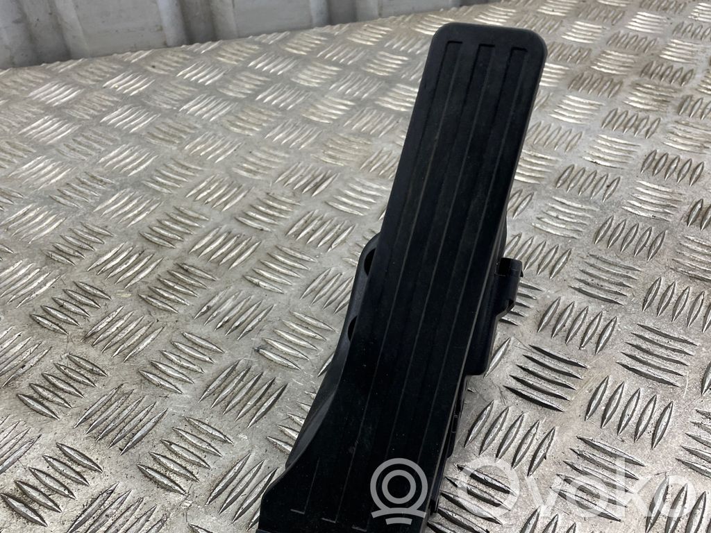 Mercedes-Benz C W205 Accelerator throttle pedal 