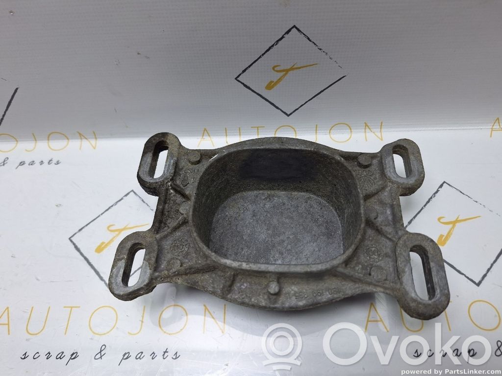 Audi A6 S6 C6 4F Engine mount bracket 