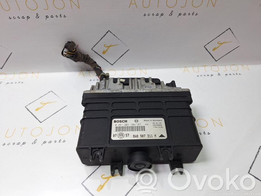 Engine control unit/module ECU   8A0907311M