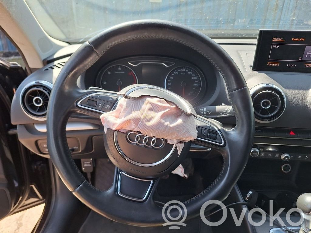 Руль   8U0419091B