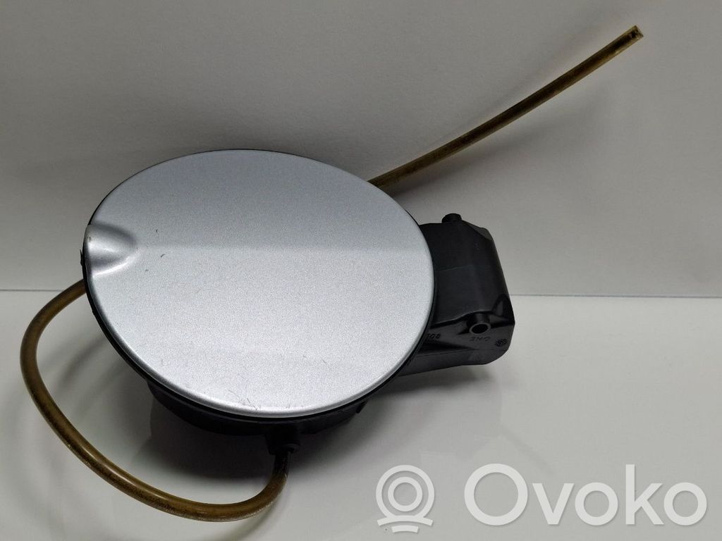Volkswagen Fox Polttoainesäiliön korkin suoja 
