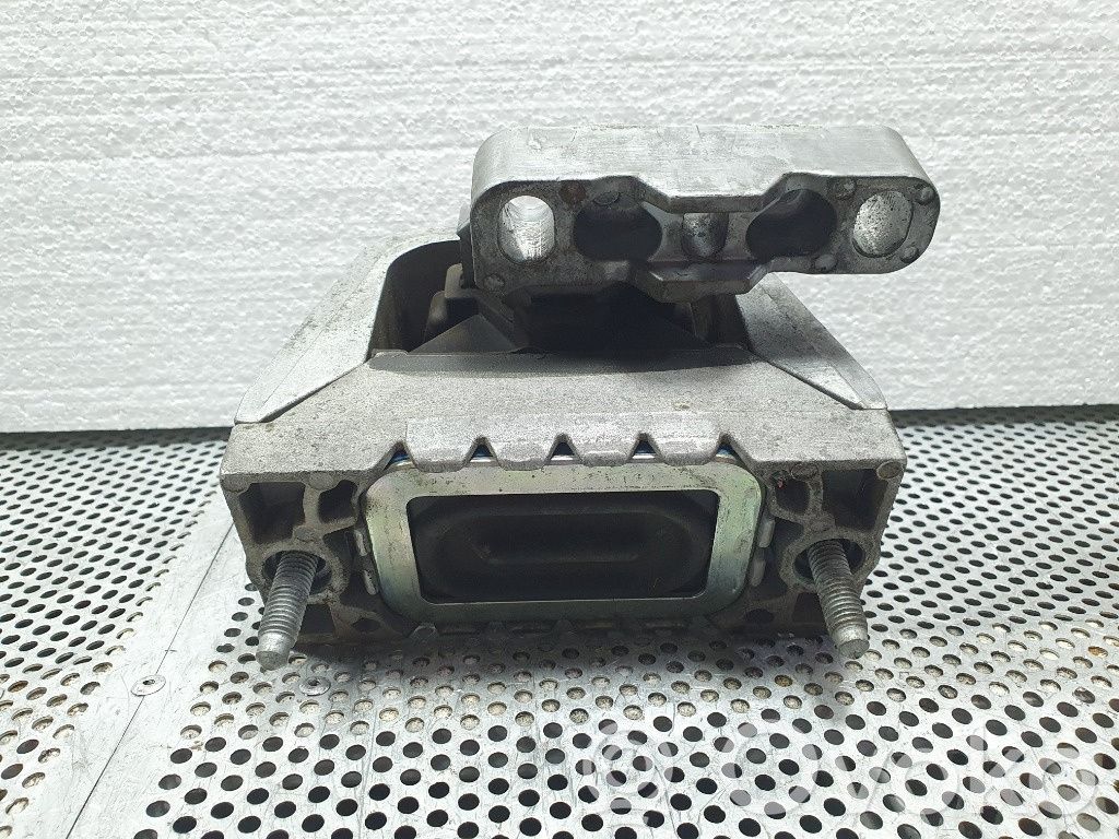 Engine mount bracket   1K0199262CP,1K0199262CP