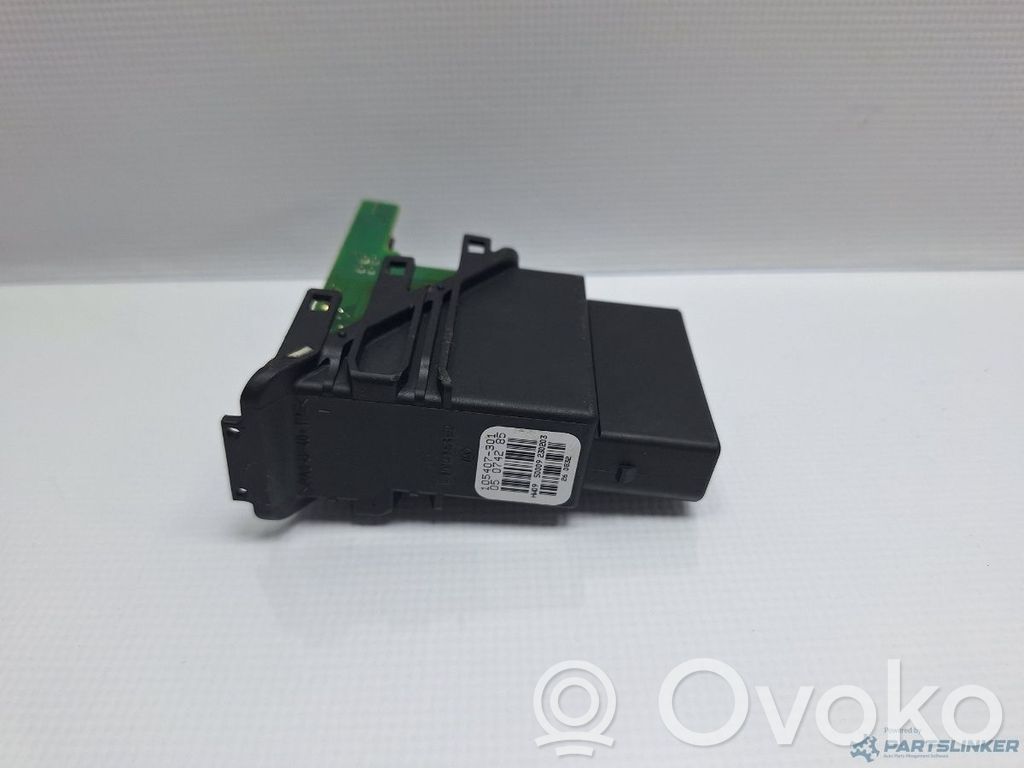 Other control units/modules   105407301