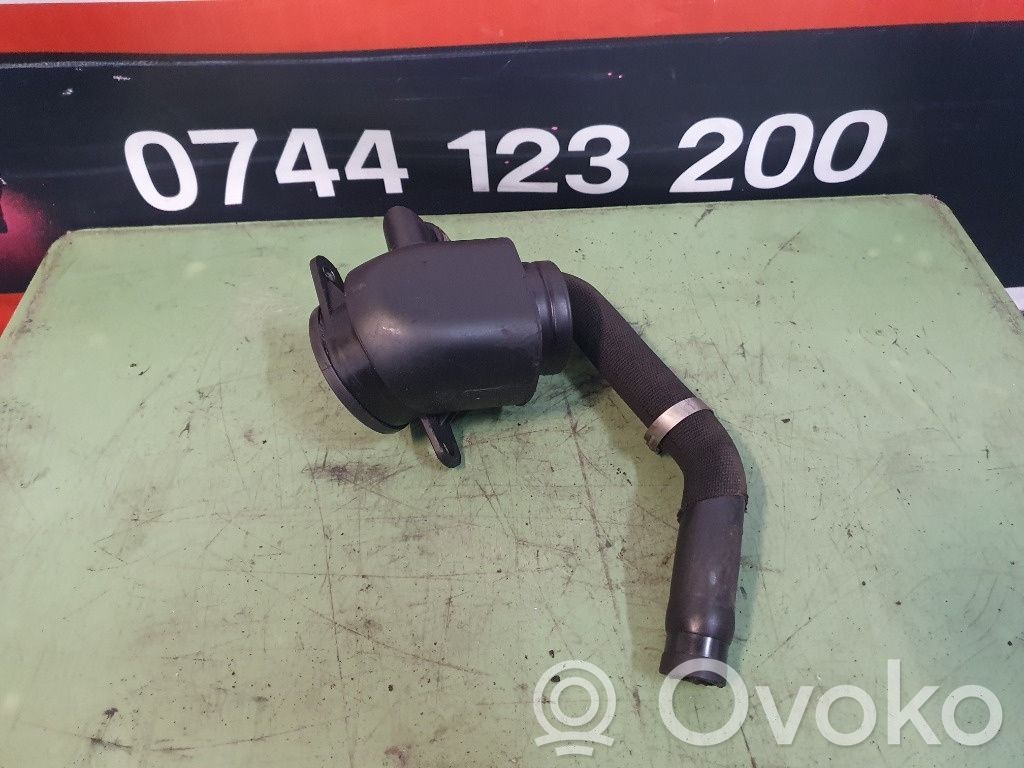 Audi A6 S6 C6 4F Eļļas nogulsnētava (separators) 