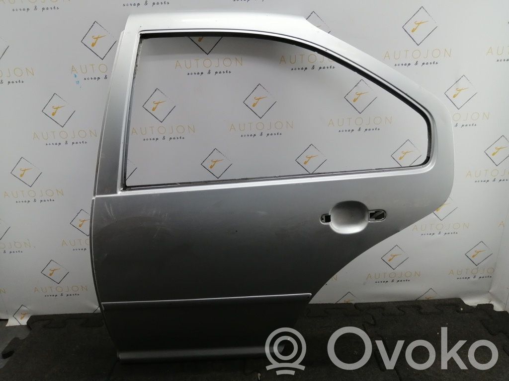 Volkswagen Bora Puerta trasera 