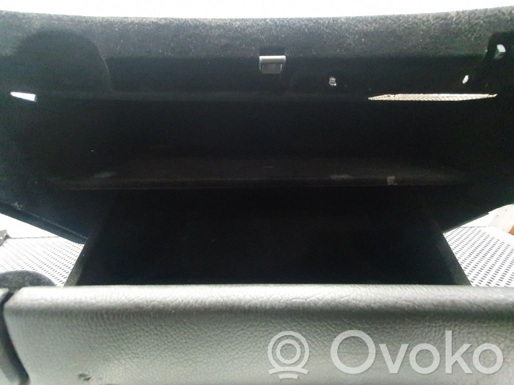 Mercedes-Benz C W203 Handschuhfach 