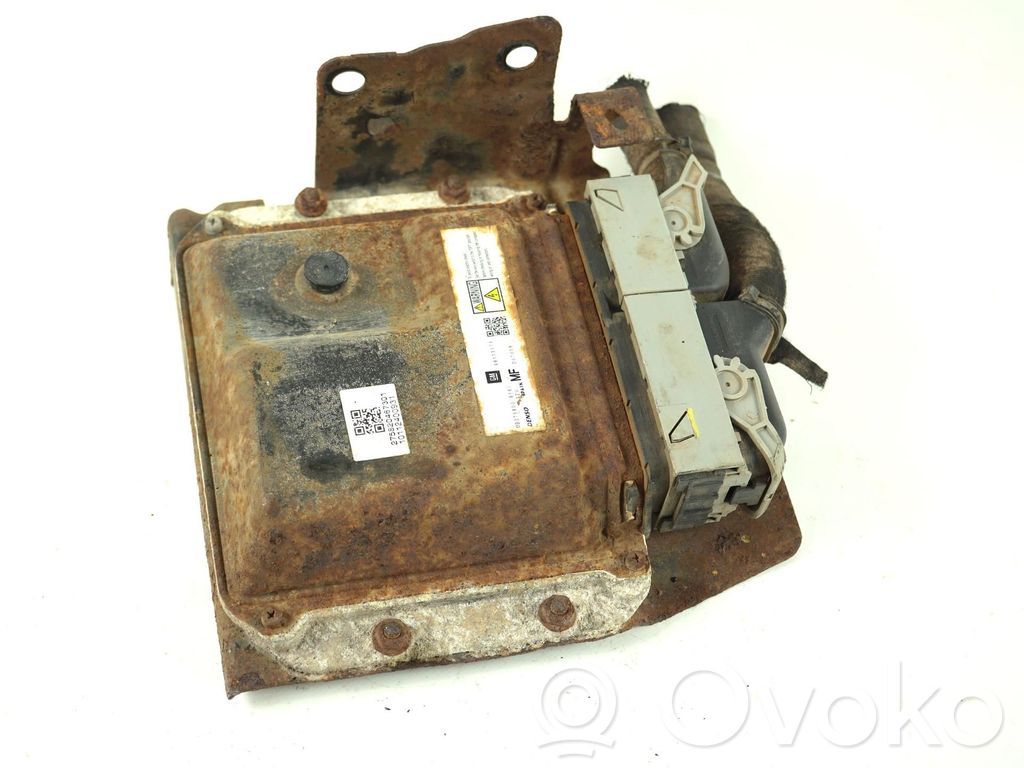 Opel Zafira B Engine control unit/module ECU 