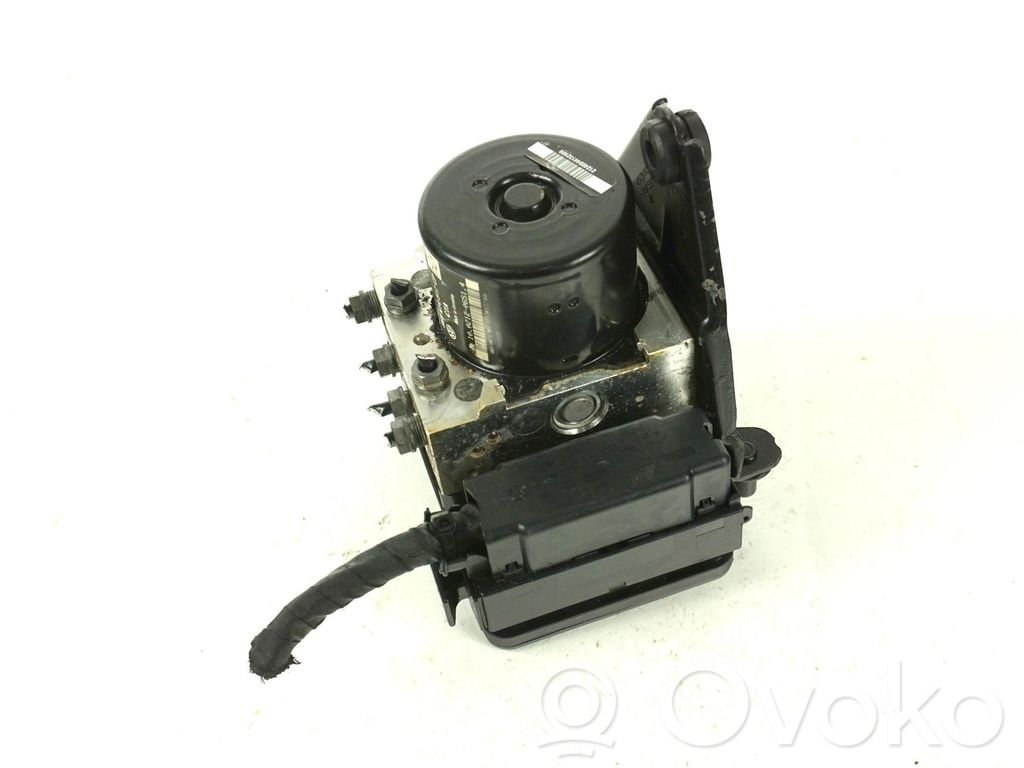Volkswagen Golf VI Bomba de ABS 