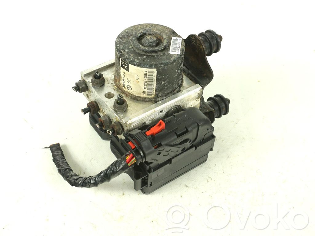 Skoda Octavia Mk2 (1Z) ABS Pump 