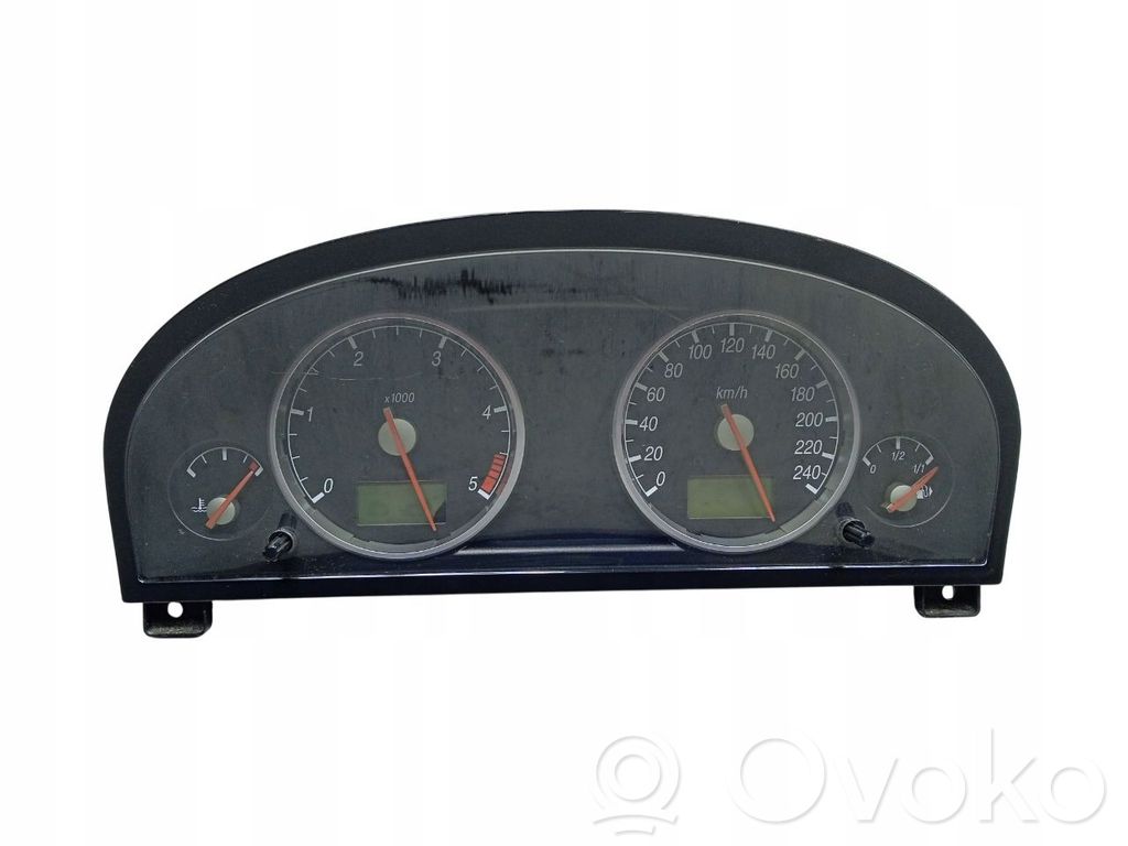 Ford Mondeo Mk III Speedometer (instrument cluster) 