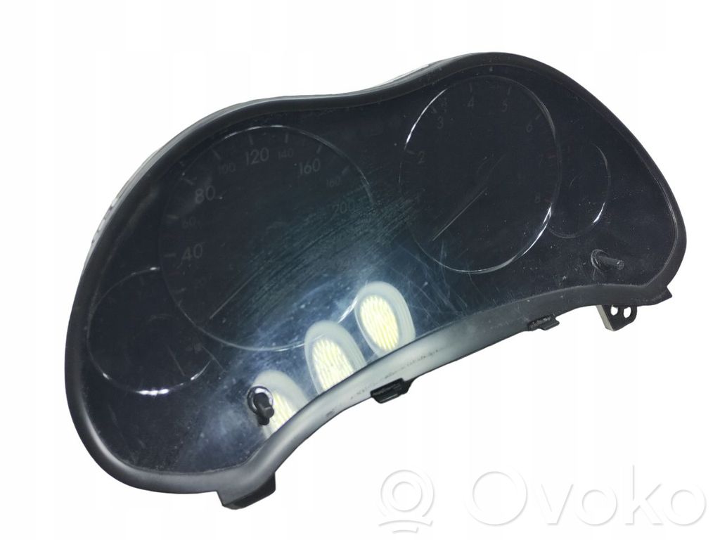 Toyota Avensis T250 Speedometer (instrument cluster) 