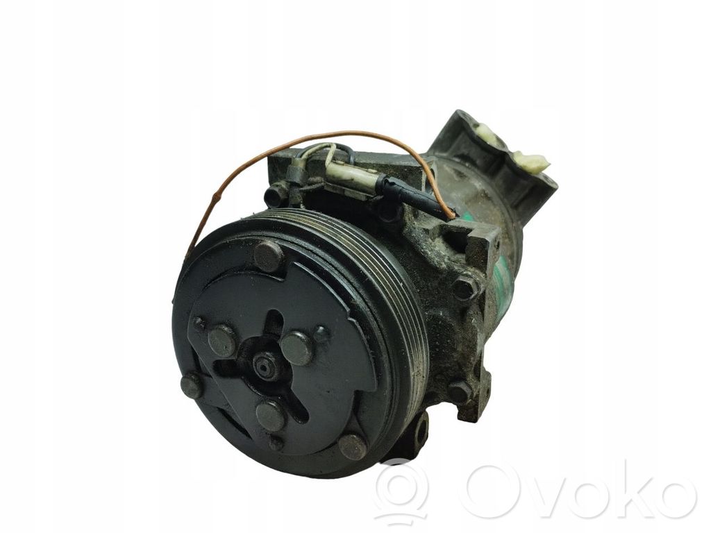 Renault Twingo I Air conditioning (A/C) compressor (pump) 