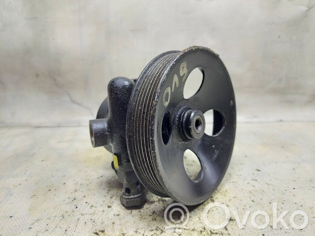 Opel Vectra B Ohjaustehostimen pumppu 