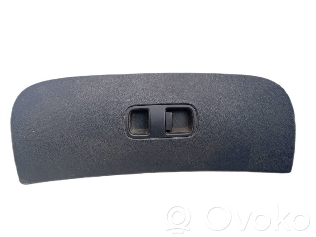 Handschuhfach   4D84735330