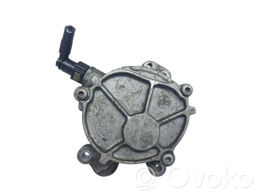Peugeot 407 Vacuum pump 