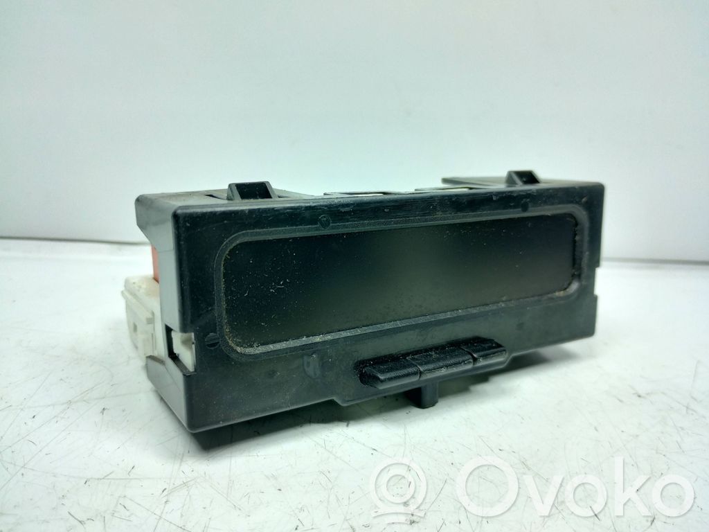 Renault Megane II Screen/display/small screen 