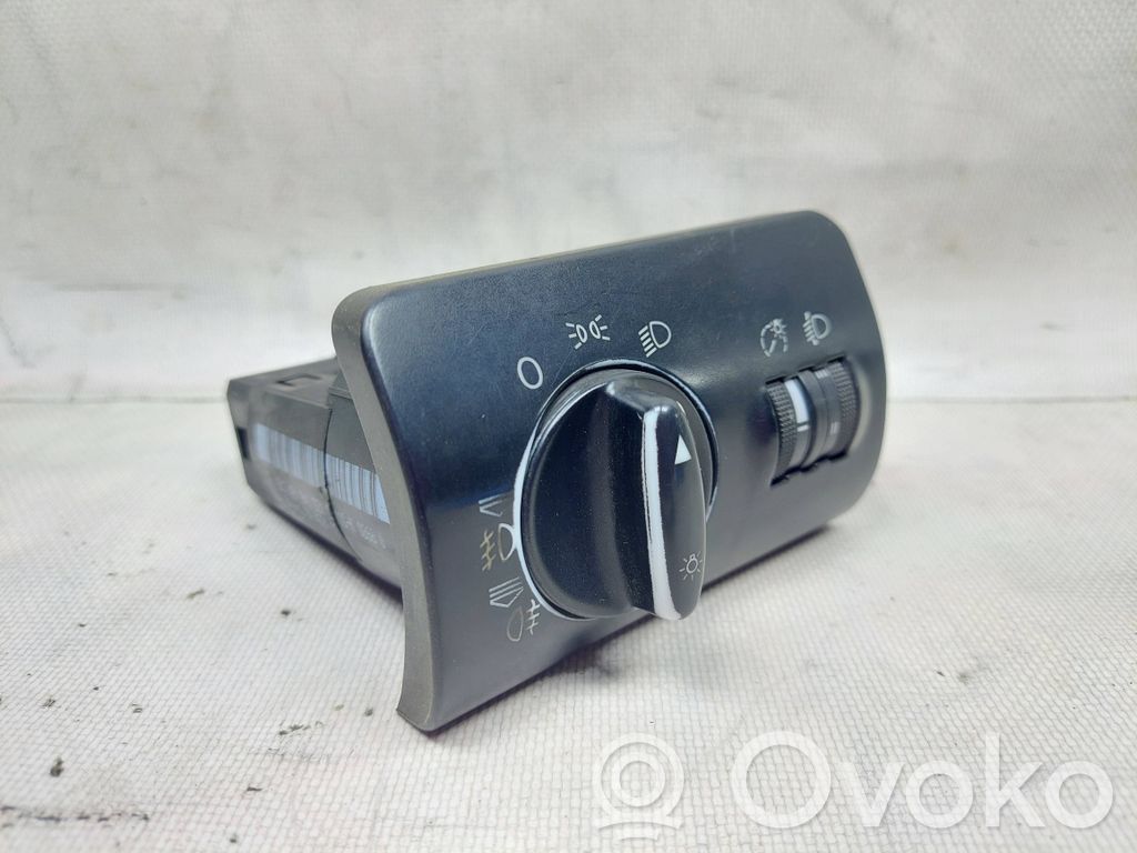 Interruptor de luz   4B1941531C,11CK02680,04052403