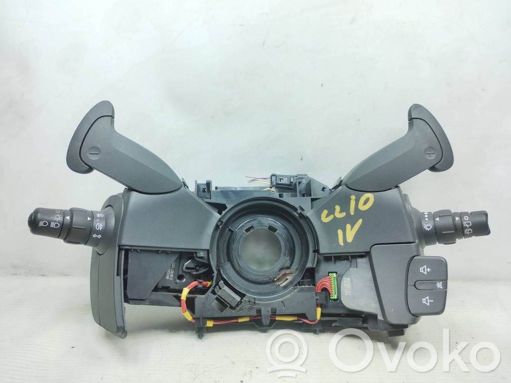 Headlight level height control switch   8200226097