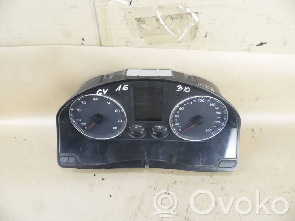 Volkswagen Golf V Geschwindigkeitsmesser Cockpit 