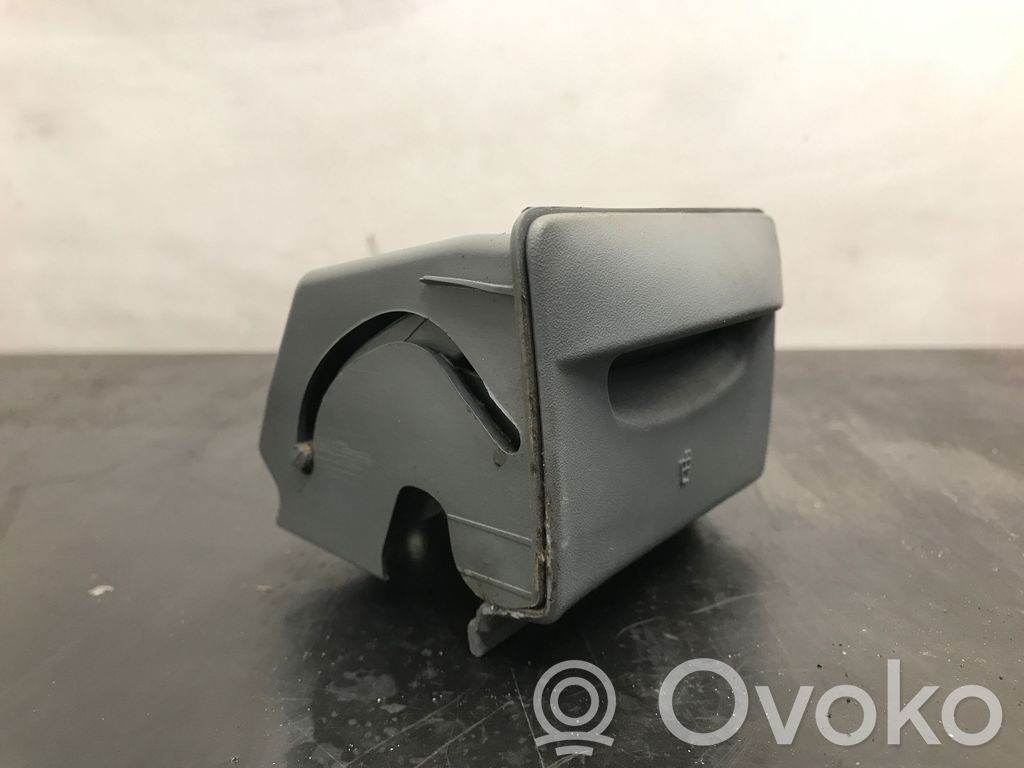 Iveco Daily 35 - 40.10 Uchwyt na kubek deski rozdzielczej 
