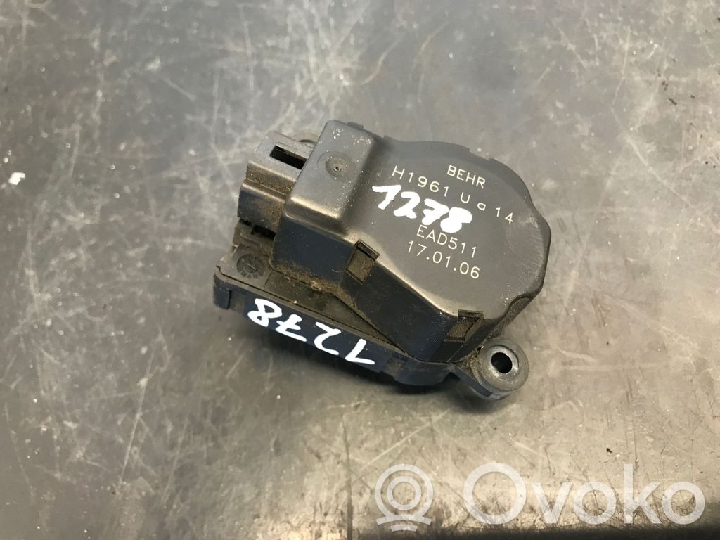 Renault Master II Motor/activador trampilla de calefacción 