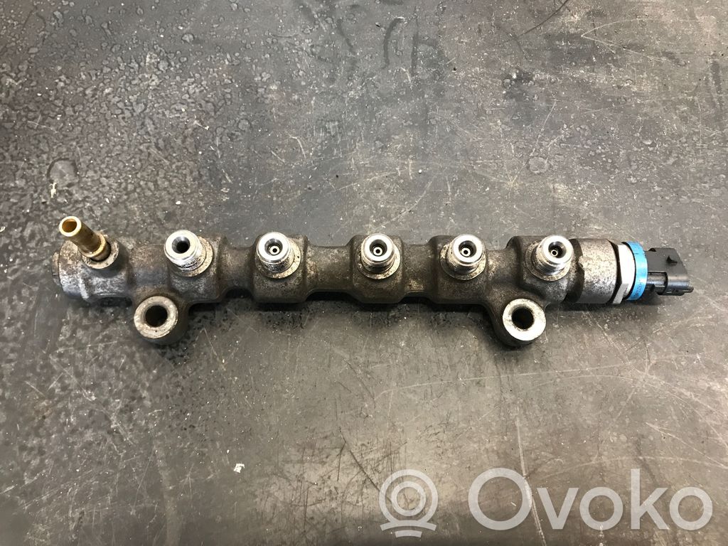 Opel Vivaro Tubo principal de alimentación del combustible 