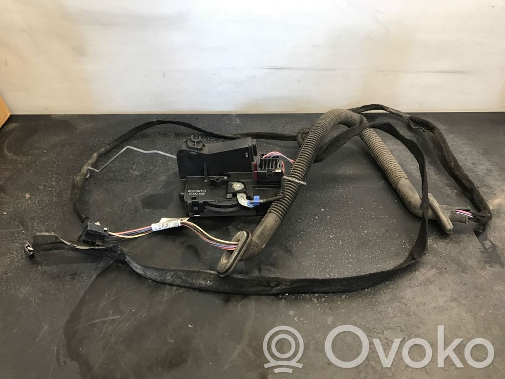 Renault Trafic II (X83) Încuietoare ușă spate 