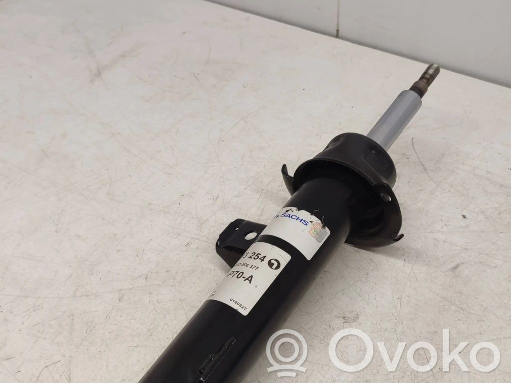 BMW 1 E81 E87 Priekšpusē amortizators 