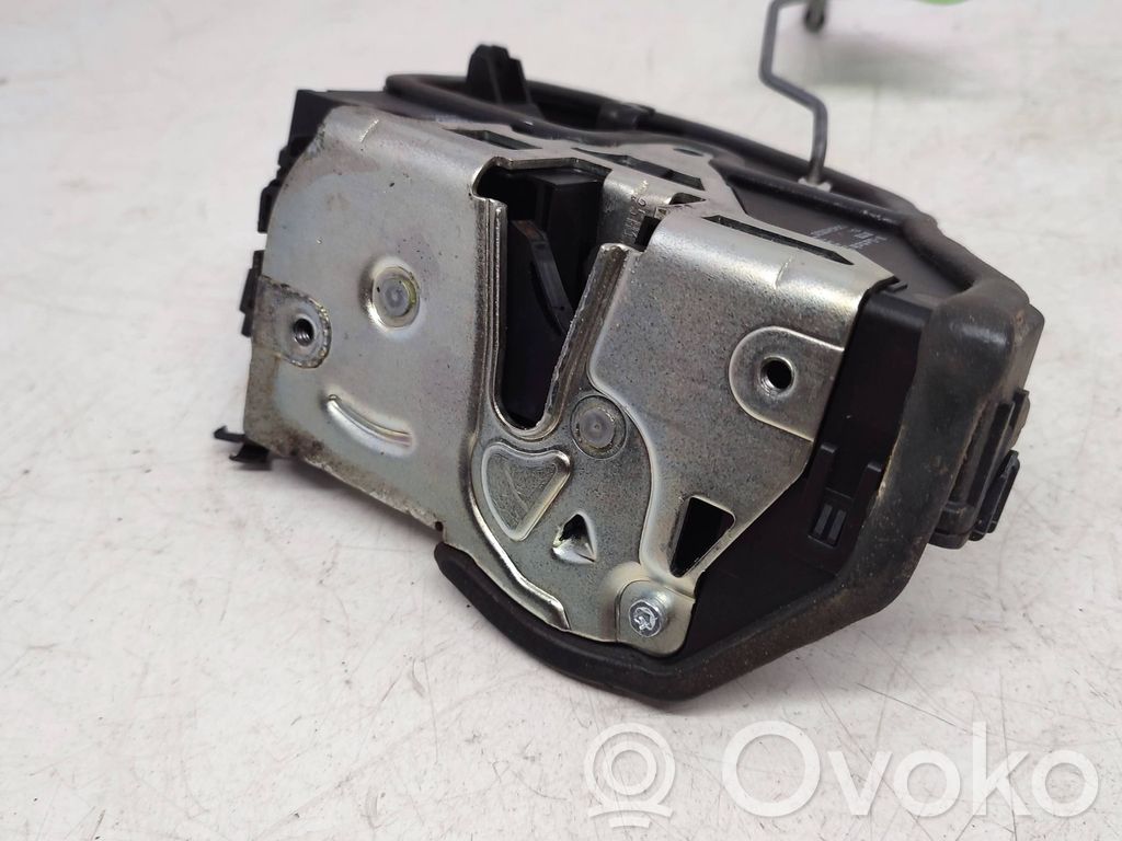 Front door lock   7229466