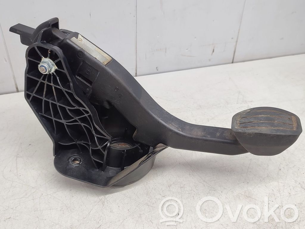Peugeot 308 Clutch pedal 