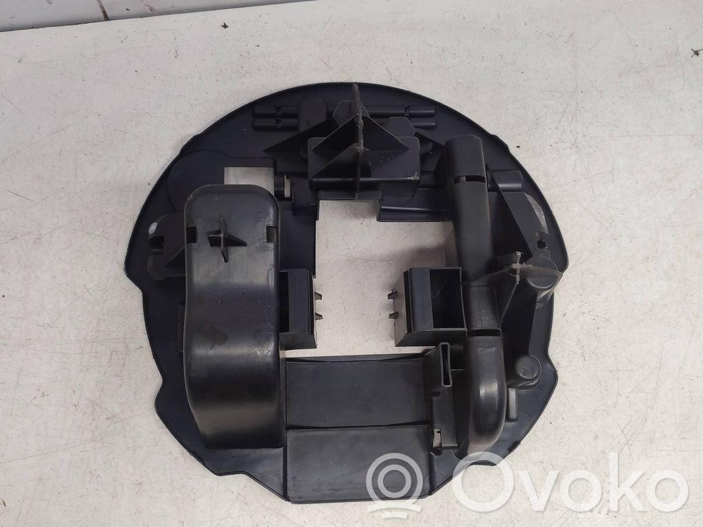 Renault Clio IV Tool box 