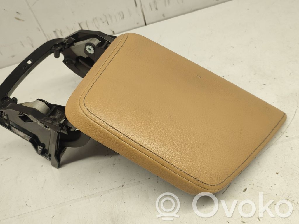 Volvo XC60 Armrest 