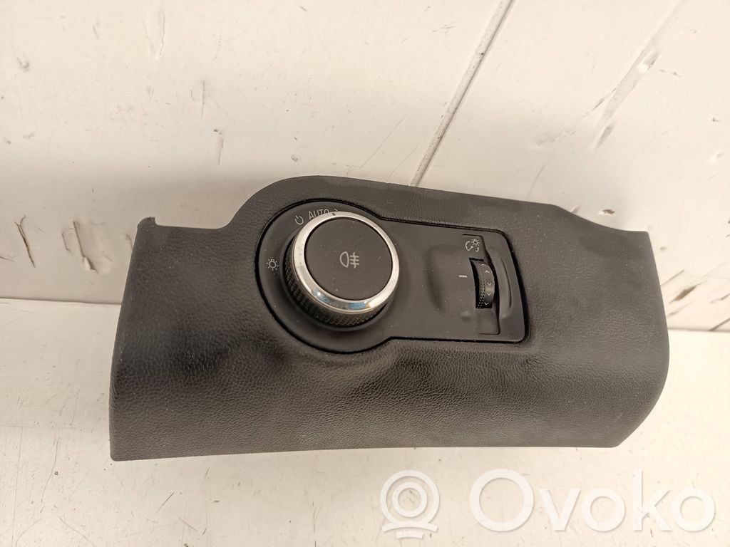 Opel Insignia A Light switch 