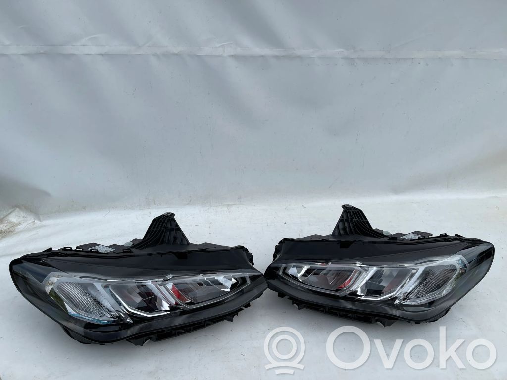 BMW 2 Active Tourer U06 Scheinwerfer 