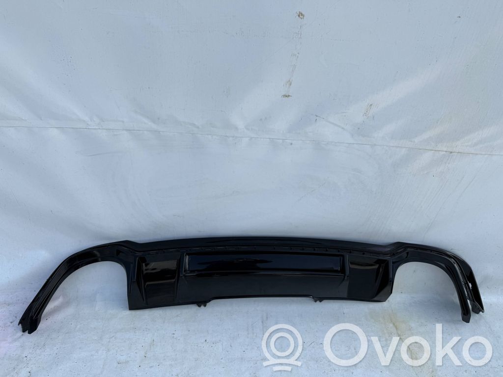 Audi RS4 B9 Moldura inferior del parachoques trasero 