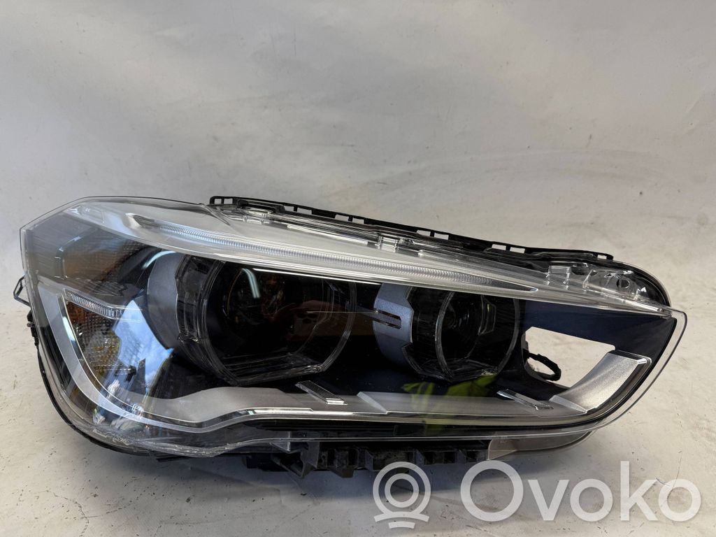 BMW X1 F48 F49 Lampa przednia 