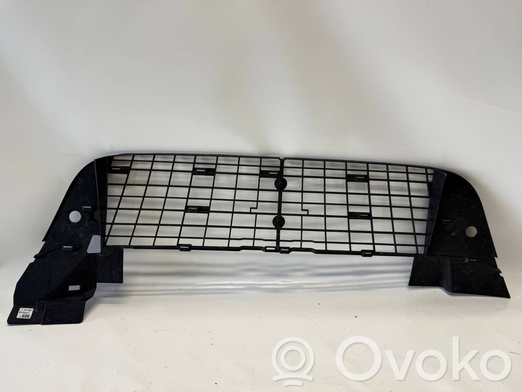 Renault Master III Front bumper upper radiator grill 