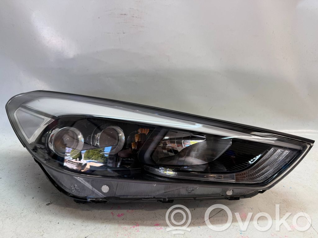 Hyundai Tucson TL Headlight/headlamp 