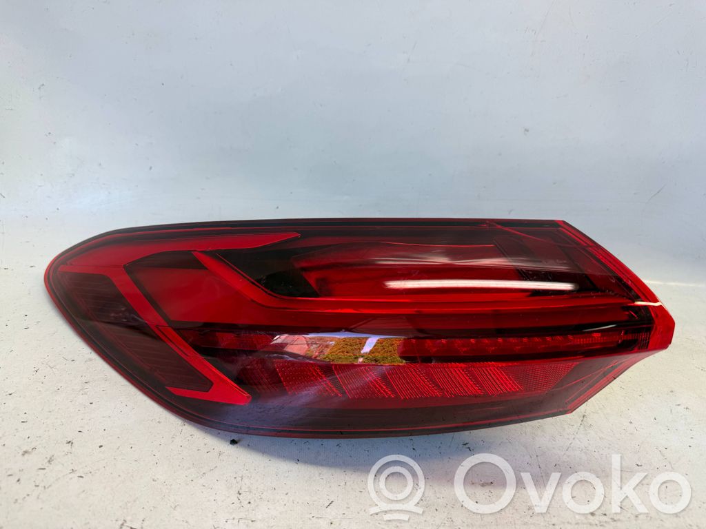 Lampa tylna   8MA945207