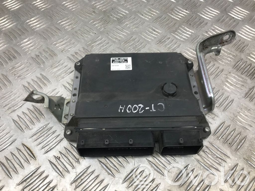 Lexus CT 200H Engine control unit/module 