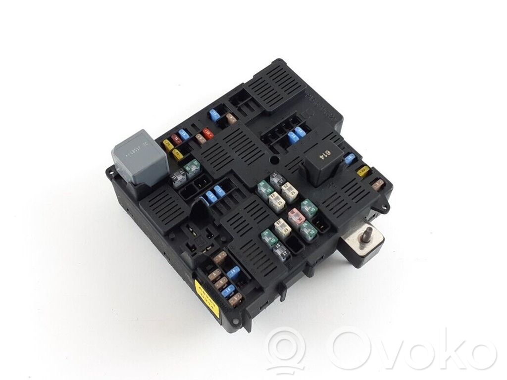 Volvo XC90 Fuse module 