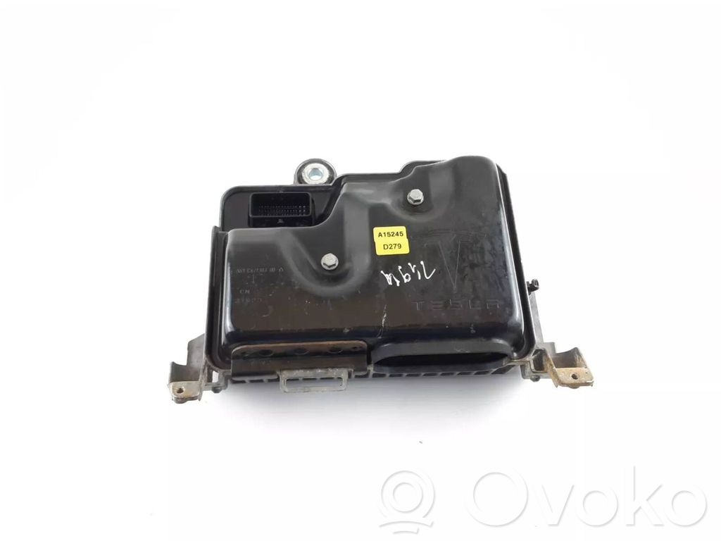 Tesla Model 3 Comfort/convenience module 