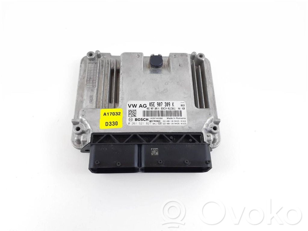 Volkswagen Golf VIII Engine control unit/module 