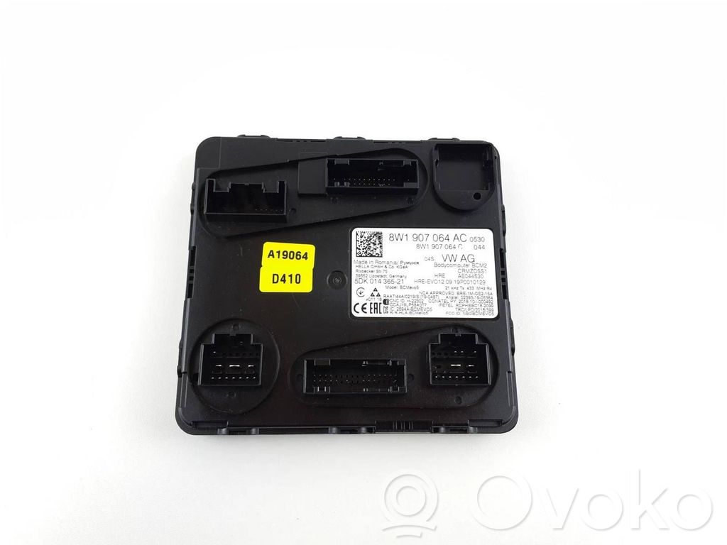 Audi A4 S4 B9 8W Moduł / Sterownik komfortu 