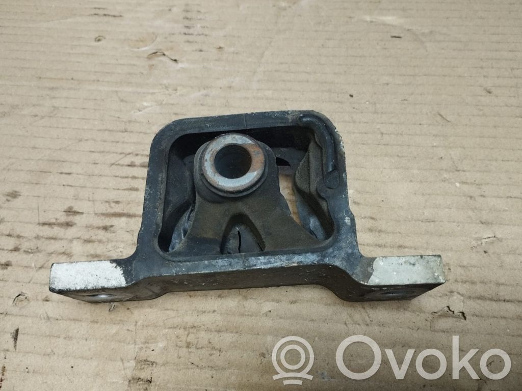 Engine mount bracket