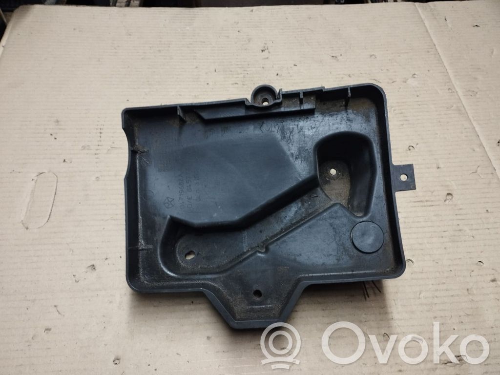 Chrysler Pacifica Batteriegestell 