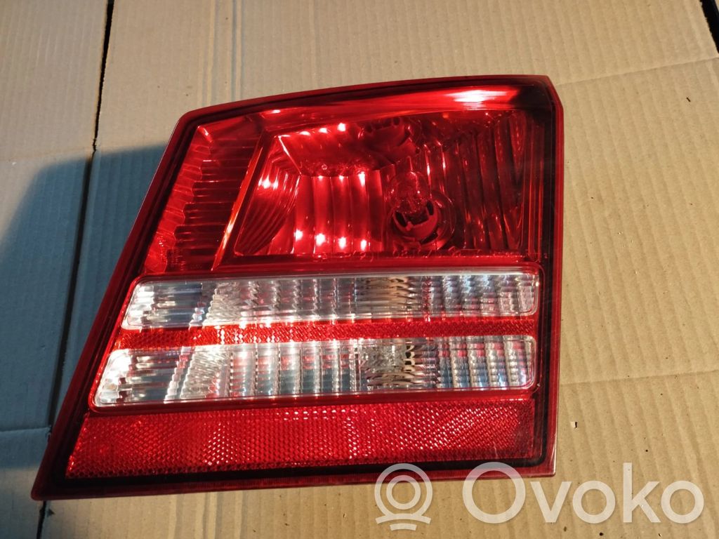 Dodge Journey Takaluukun takavalot 