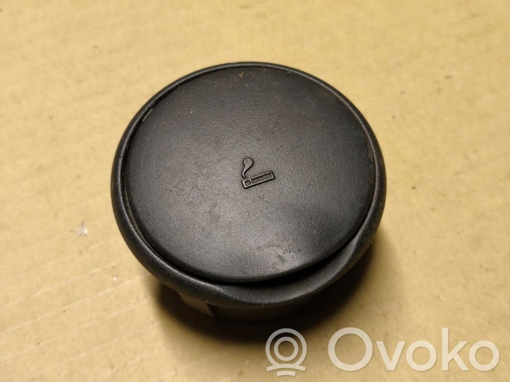 Chrysler PT Cruiser Ashtray (front) 