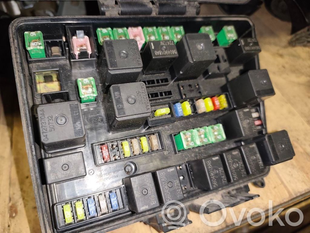 Chrysler Pacifica Fuse box set 